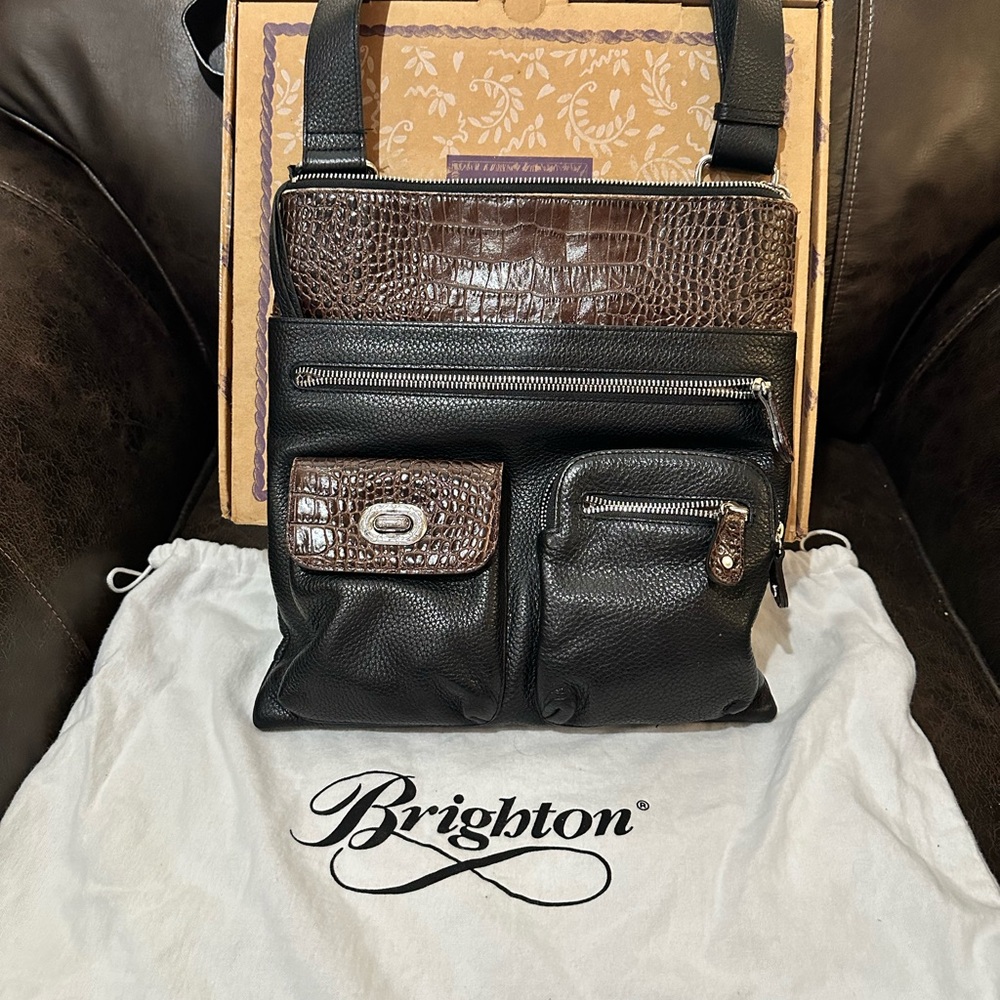 Brighton Large Crossbody Messenger Bag Purse 12 " X 11" Leather Lots of Pockets